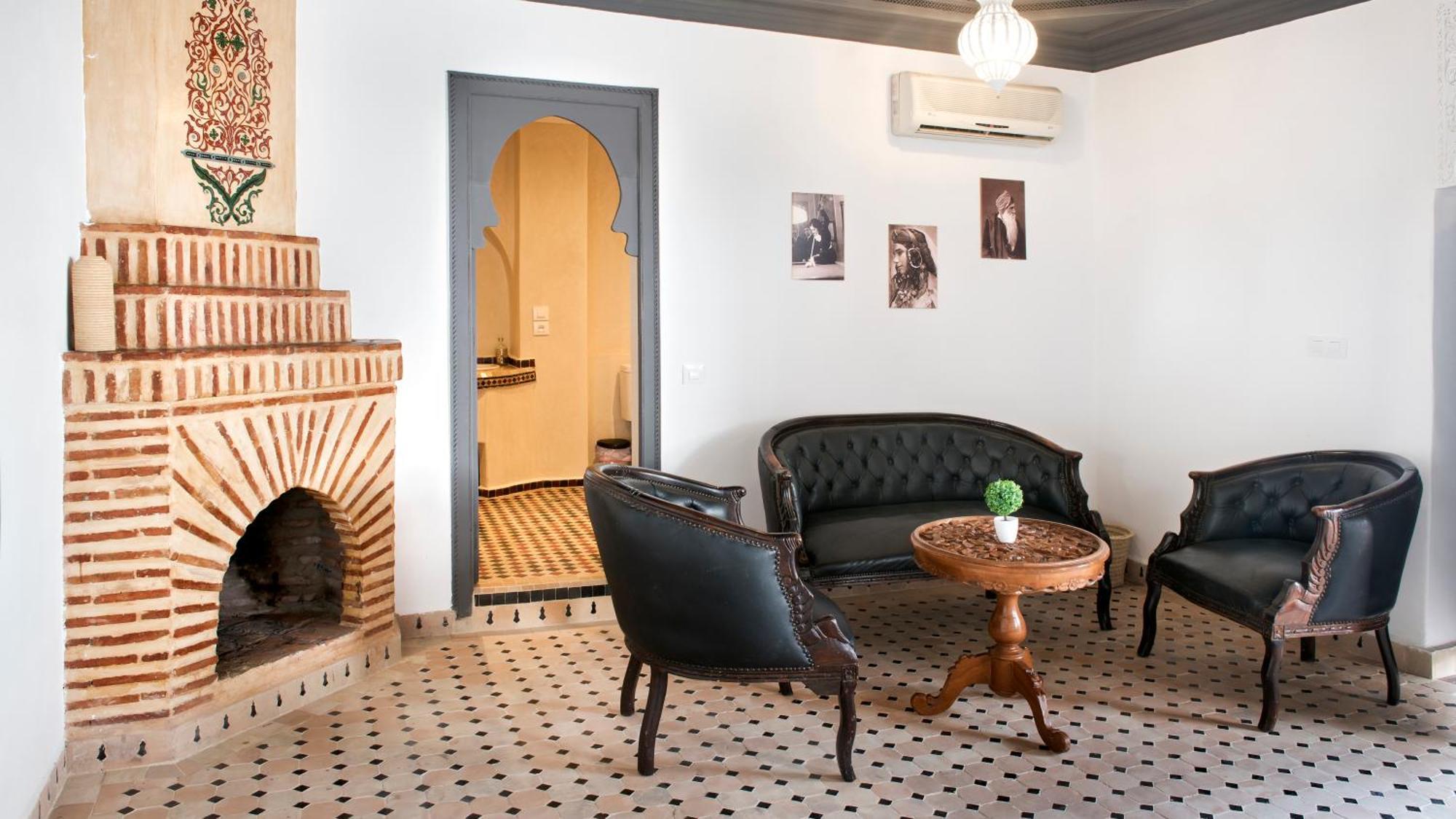 The Central House Marrakech Medina Маракеш Стая снимка